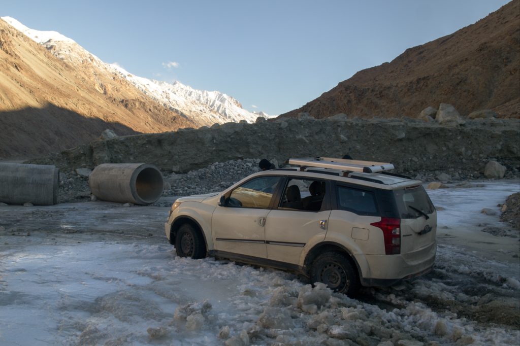 Zápolíme se zamrzlou řekou.